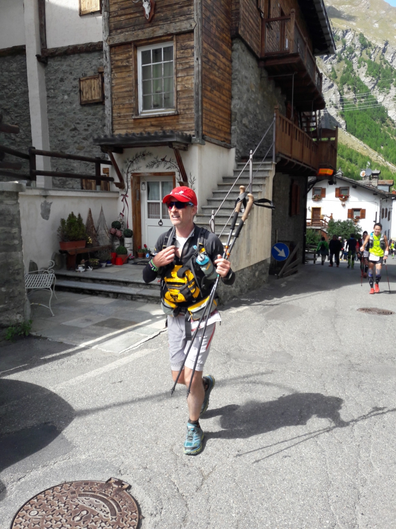 Arrivée au premier ravitaillement à La Thuile